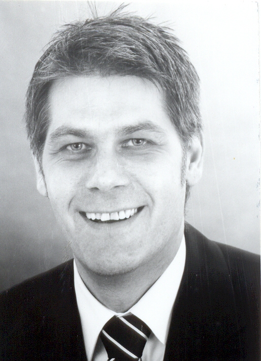Dr. Ralf Dewenter